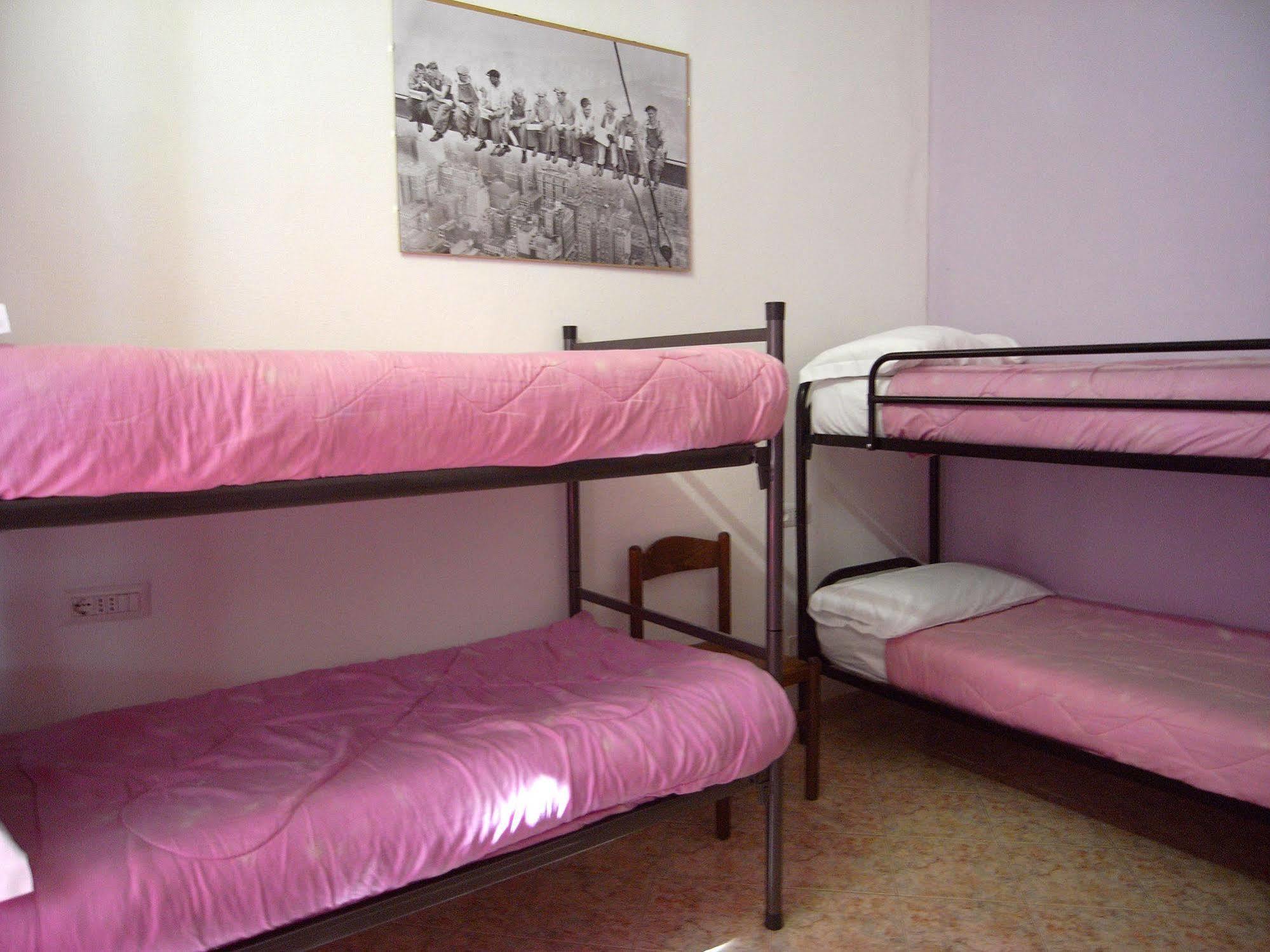 מילאנו Hostel California מראה חיצוני תמונה